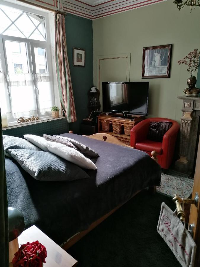Maison D'Hote Les Notes Endormie Chambre Secrete Berzee Dış mekan fotoğraf