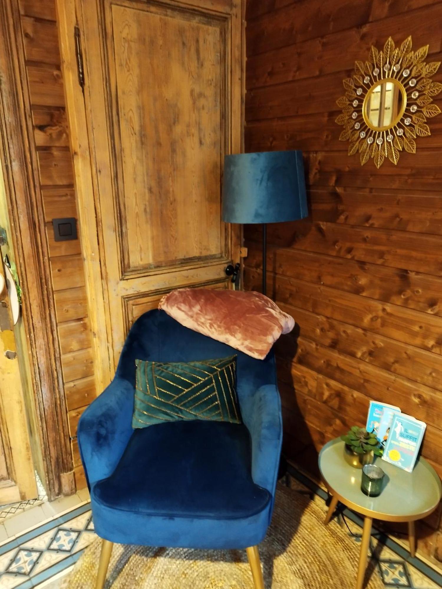 Maison D'Hote Les Notes Endormie Chambre Secrete Berzee Dış mekan fotoğraf