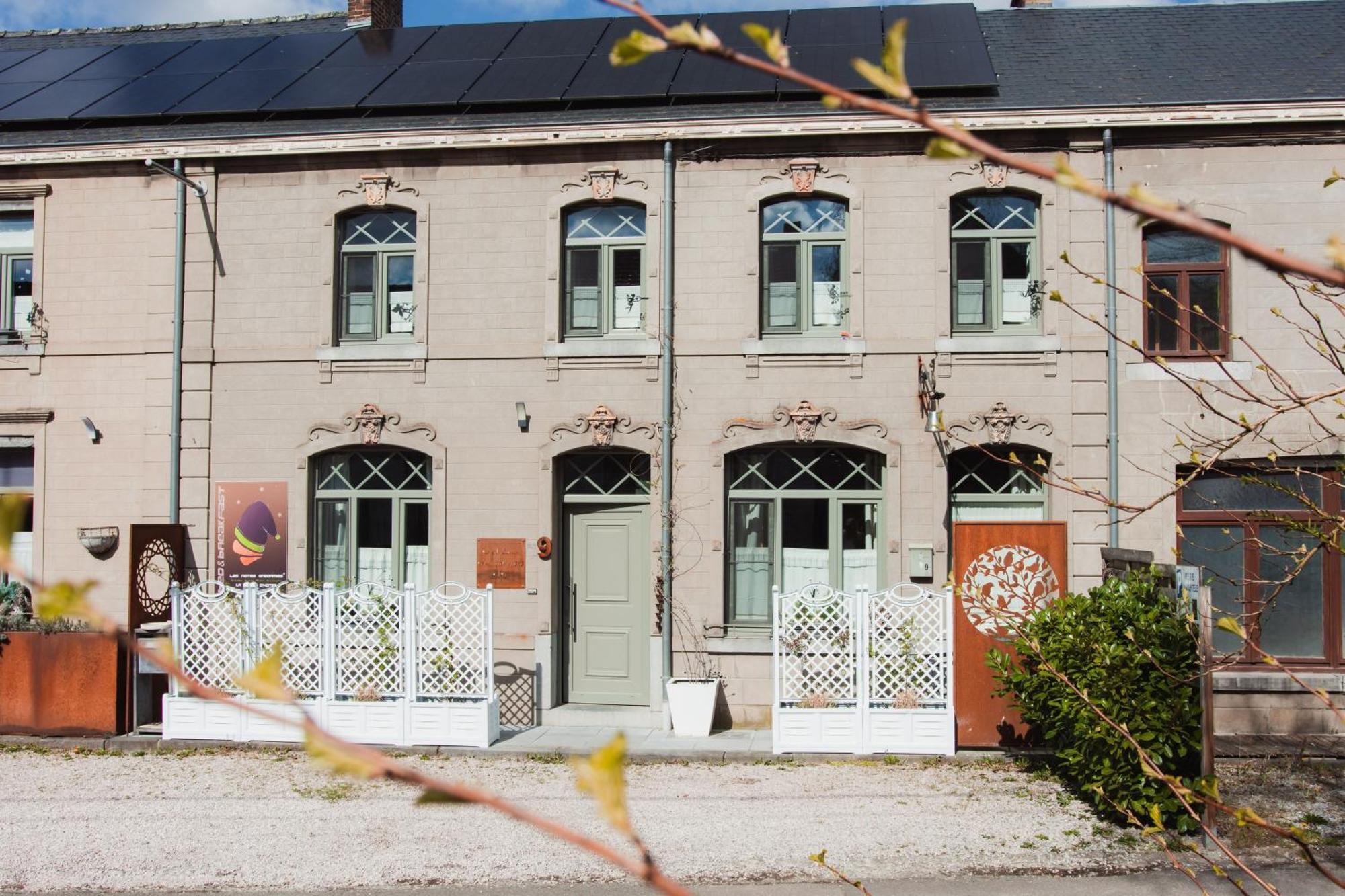 Maison D'Hote Les Notes Endormie Chambre Secrete Berzee Dış mekan fotoğraf